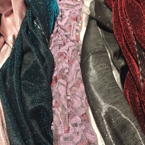 10 scarfs /hijabs - Picture 3 of 4